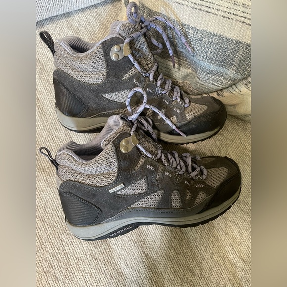 ✨Women’s Merrell Zeolite Mid Waterproof Hiking Boots Size 5 - Picture 1 of 10